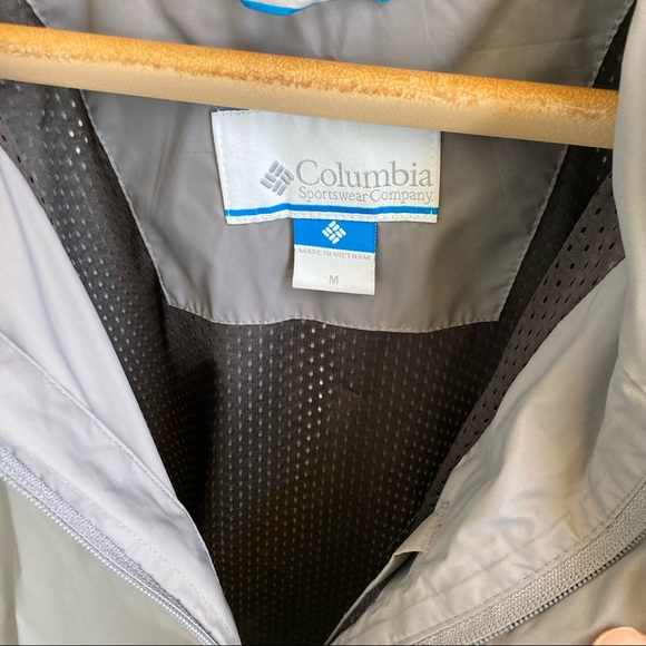 Columbia Omni-Tech waterproof breathable Rain jacket, M - Picture 8 of 8